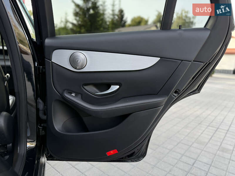 Внедорожник / Кроссовер Mercedes-Benz GLC-Class 2019 в Львове фото 54 Внедорожник / Кроссовер Mercedes-Benz GLC-Class 2019 в Львове