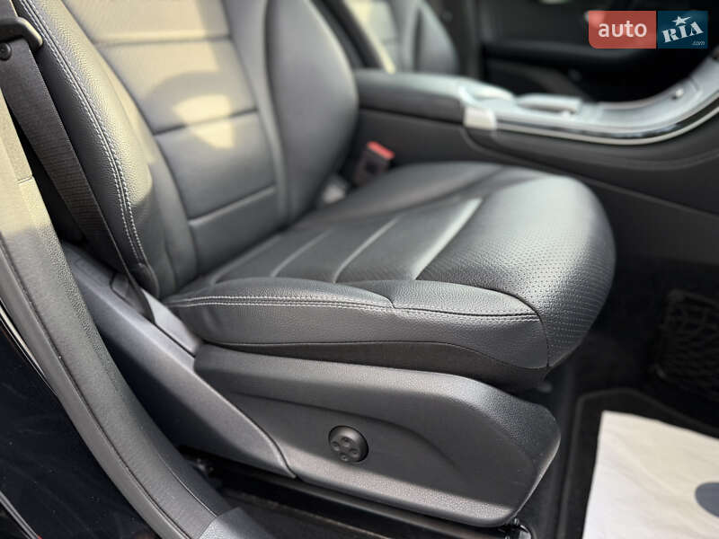 Внедорожник / Кроссовер Mercedes-Benz GLC-Class 2019 в Львове фото 58 Внедорожник / Кроссовер Mercedes-Benz GLC-Class 2019 в Львове