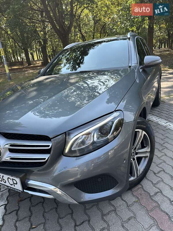 Внедорожник / Кроссовер Mercedes-Benz GLC-Class 2017 в Тернополе