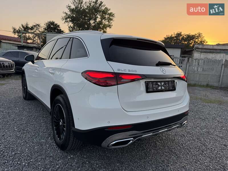 Внедорожник / Кроссовер Mercedes-Benz GLC-Class 2023 в Тернополе