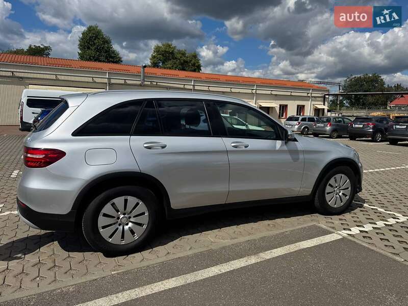 Позашляховик / Кросовер Mercedes-Benz GLC-Class 2016 в Борисполі фото 32 Позашляховик / Кросовер Mercedes-Benz GLC-Class 2016 в Борисполі