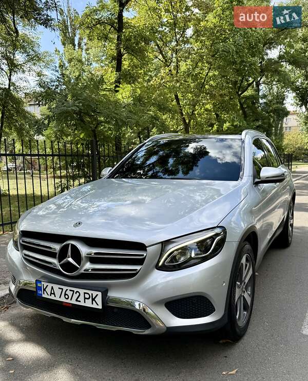 Внедорожник / Кроссовер Mercedes-Benz GLC-Class 2017 в 