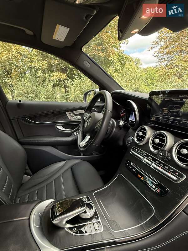 Внедорожник / Кроссовер Mercedes-Benz GLC-Class 2017 в Киеве