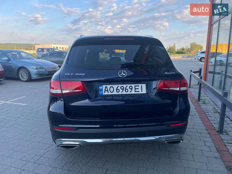 Внедорожник / Кроссовер Mercedes-Benz GLC-Class 2017 в Ужгороде фото 5 Внедорожник / Кроссовер Mercedes-Benz GLC-Class 2017 в Ужгороде