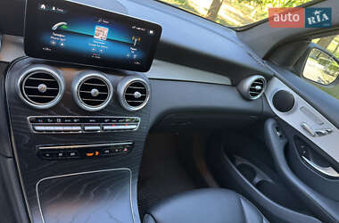 Позашляховик / Кросовер Mercedes-Benz GLC-Class 2021 в 