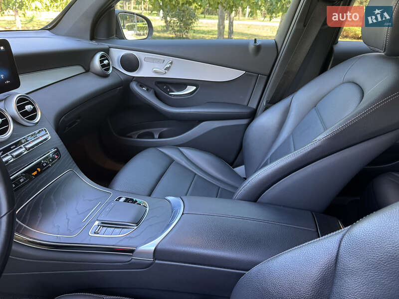 Позашляховик / Кросовер Mercedes-Benz GLC-Class 2021 в Києві