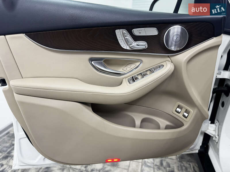 Позашляховик / Кросовер Mercedes-Benz GLC-Class 2019 в Одесі