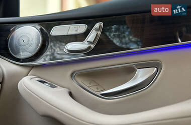 Позашляховик / Кросовер Mercedes-Benz GLC-Class 2019 в 