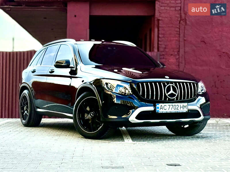 Позашляховик / Кросовер Mercedes-Benz GLC-Class 2017 в 