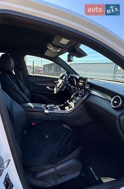 Внедорожник / Кроссовер Mercedes-Benz GLC-Class 2017 в 