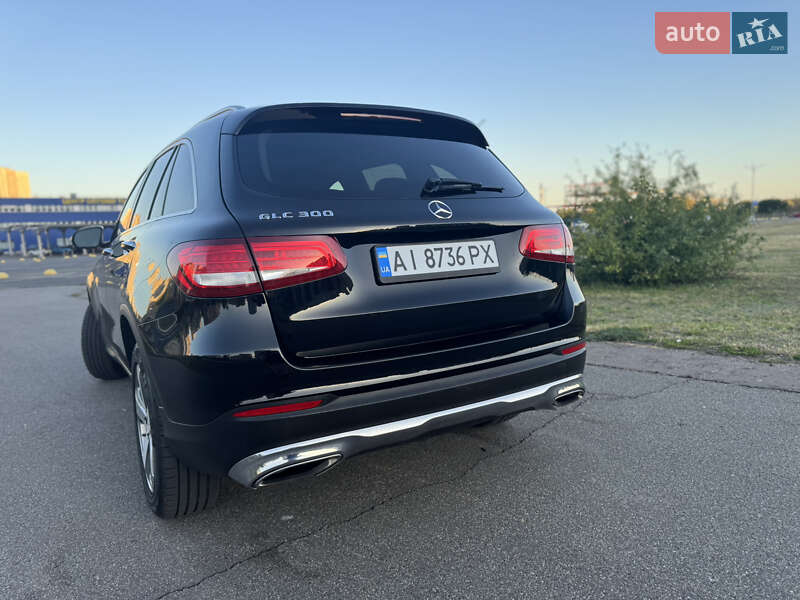 Внедорожник / Кроссовер Mercedes-Benz GLC-Class 2016 в Киеве