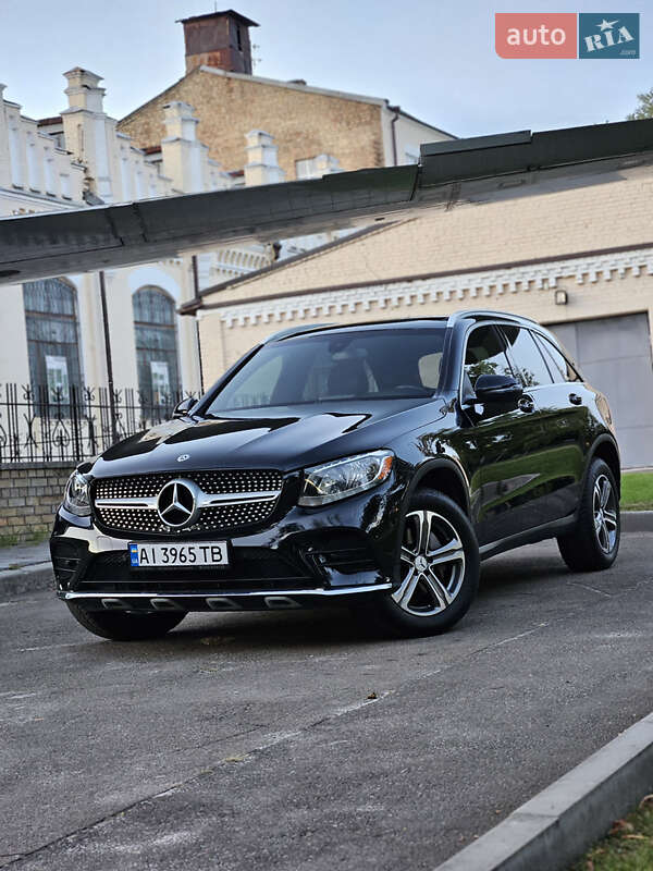 Внедорожник / Кроссовер Mercedes-Benz GLC-Class 2017 в 