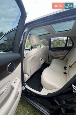 Внедорожник / Кроссовер Mercedes-Benz GLC-Class 2022 в 