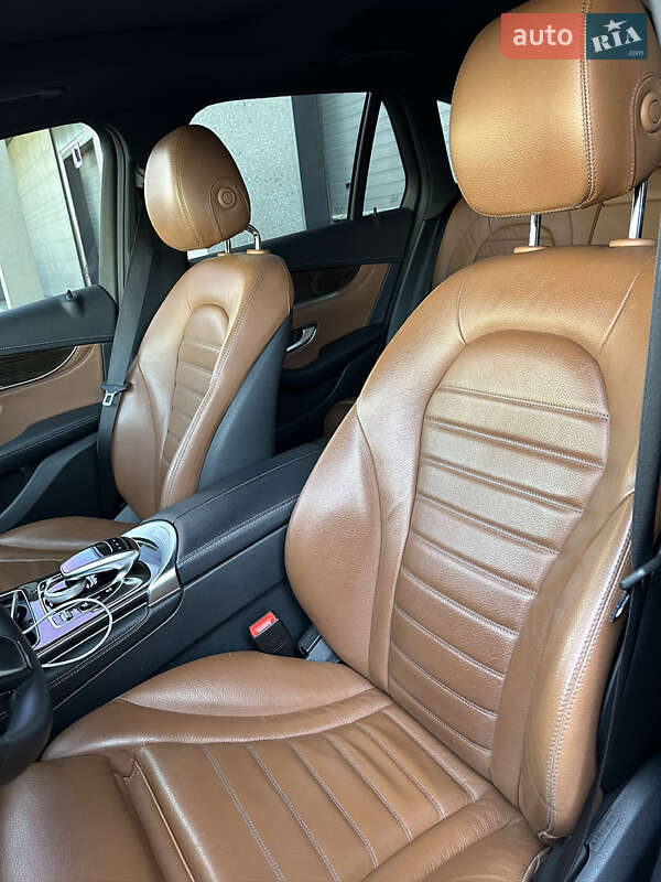 Внедорожник / Кроссовер Mercedes-Benz GLC-Class 2017 в Киеве