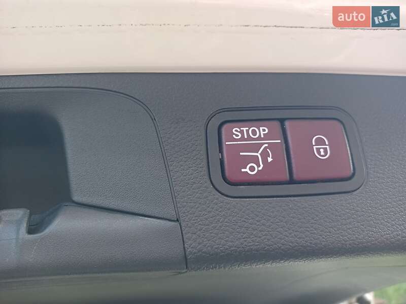 Позашляховик / Кросовер Mercedes-Benz GLC-Class 2018 в Львові