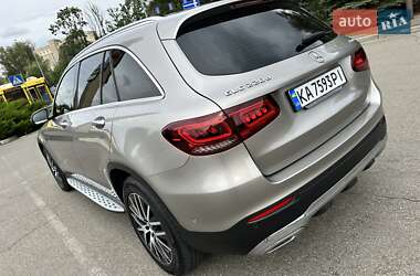Внедорожник / Кроссовер Mercedes-Benz GLC-Class 2022 в 