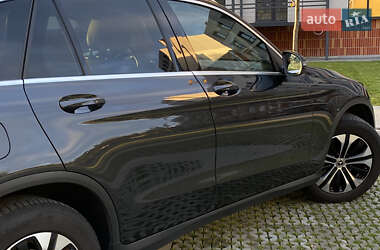 Внедорожник / Кроссовер Mercedes-Benz GLC-Class 2020 в 
