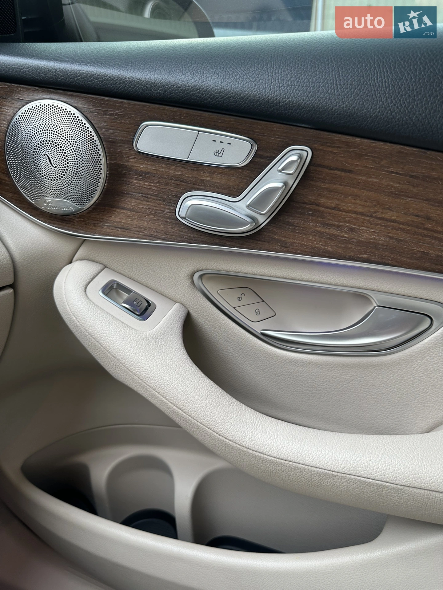 2020 Mercedes-Benz GLC - мініатюра 24