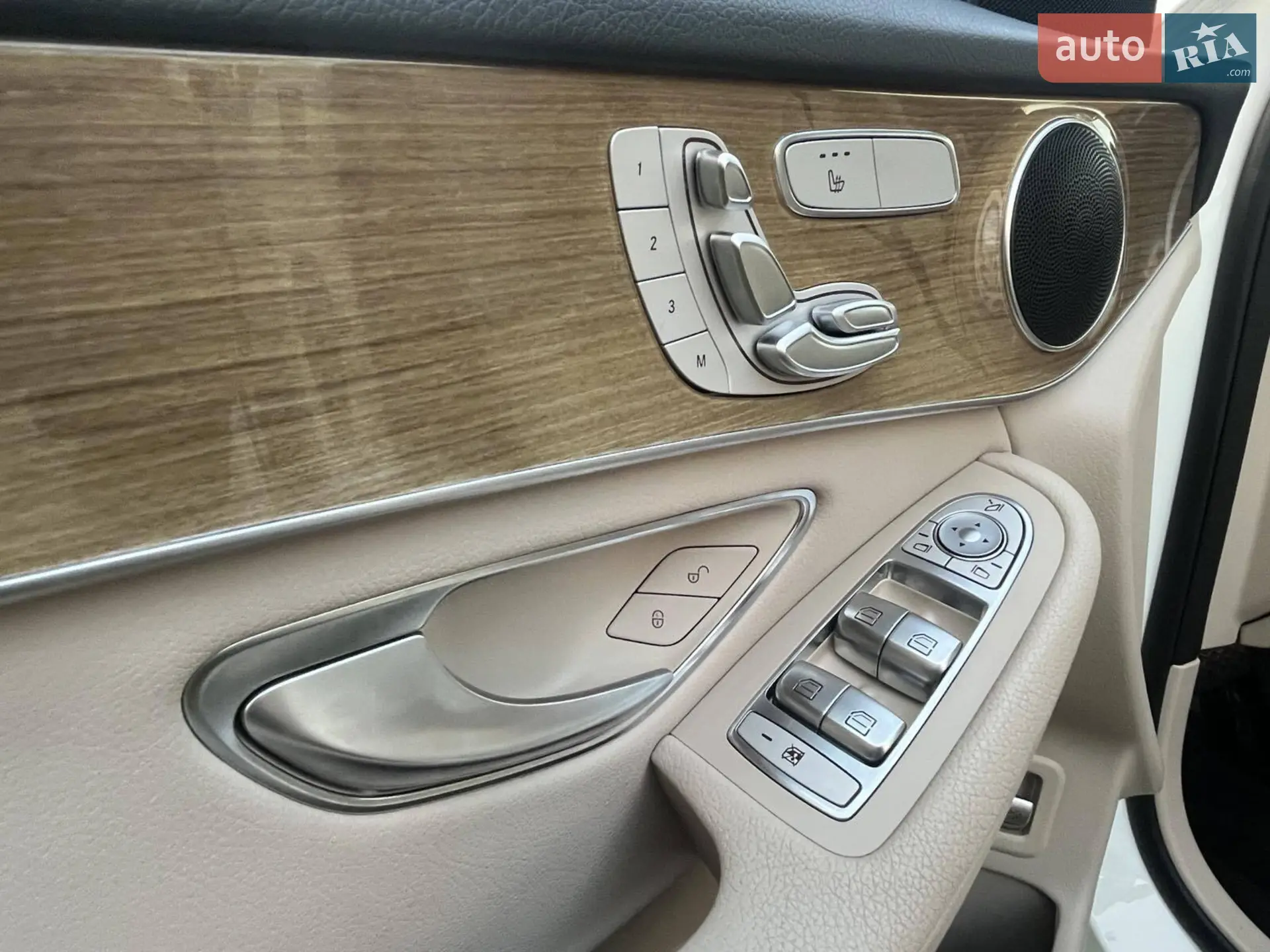 2019 Mercedes-Benz GLC - мініатюра 9