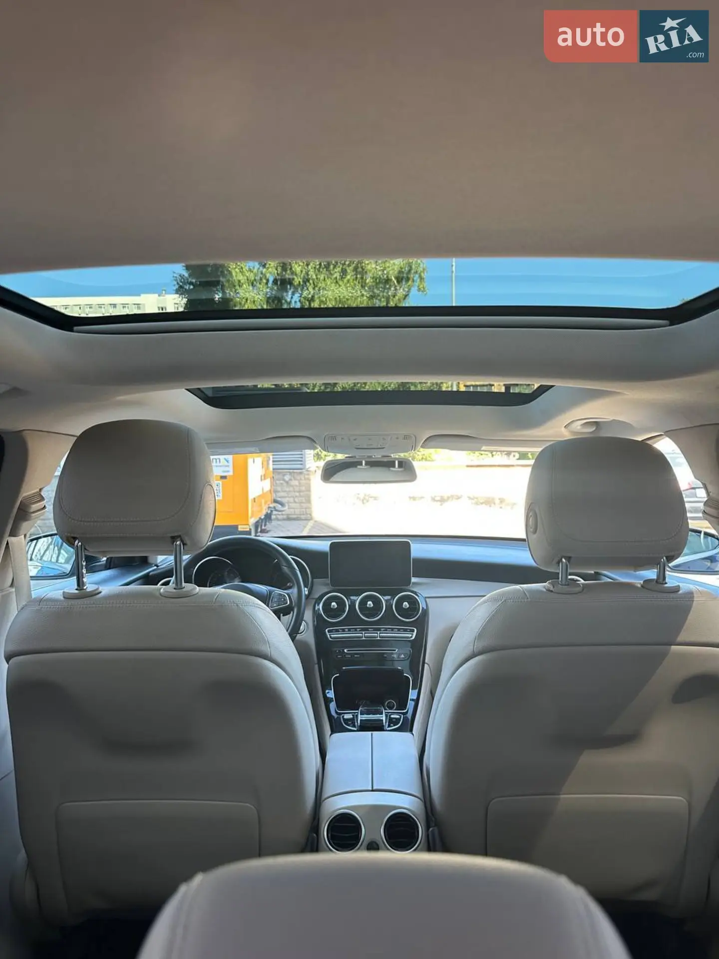 2016 Mercedes-Benz GLC - мініатюра 10