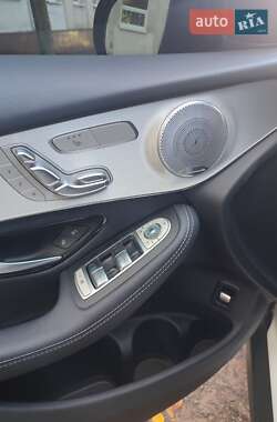 Внедорожник / Кроссовер Mercedes-Benz GLC-Class 2018 в 