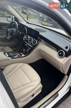 Позашляховик / Кросовер Mercedes-Benz GLC-Class 2021 в 