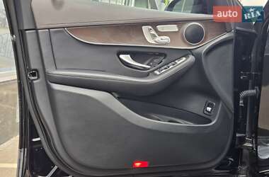 Внедорожник / Кроссовер Mercedes-Benz GLC-Class 2018 в 