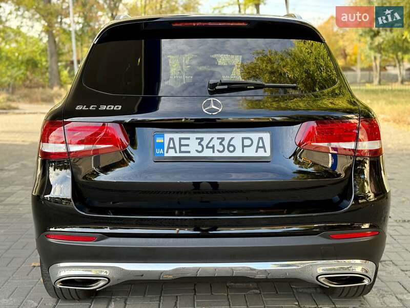 Внедорожник / Кроссовер Mercedes-Benz GLC-Class 2017 в Днепре фото 12 Внедорожник / Кроссовер Mercedes-Benz GLC-Class 2017 в Днепре