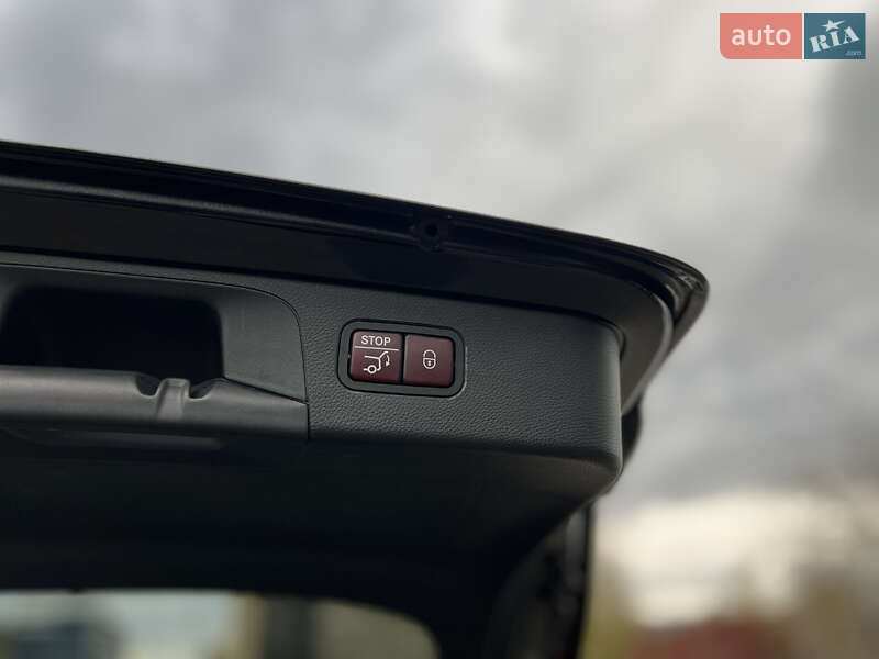 Позашляховик / Кросовер Mercedes-Benz GLC-Class 2018 в Києві