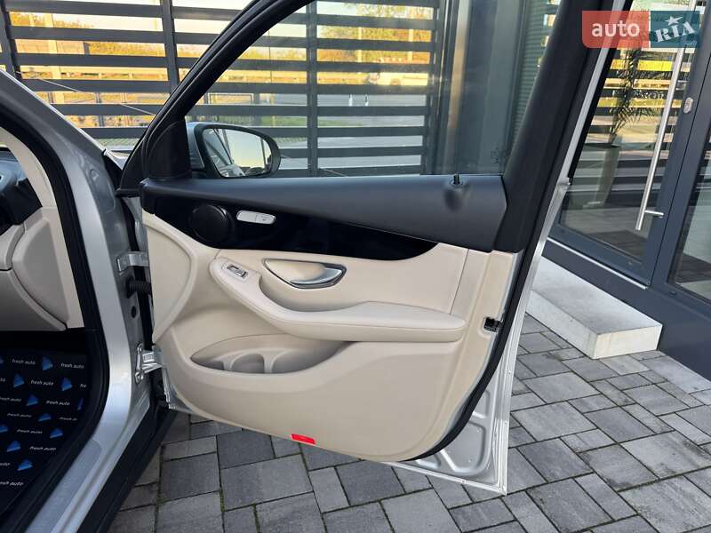 Позашляховик / Кросовер Mercedes-Benz GLC-Class 2016 в Рівному