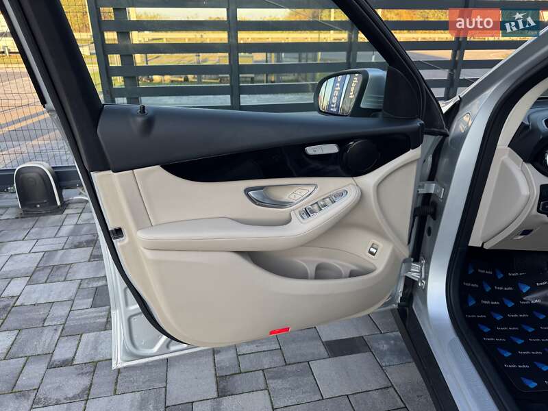 Позашляховик / Кросовер Mercedes-Benz GLC-Class 2016 в Рівному