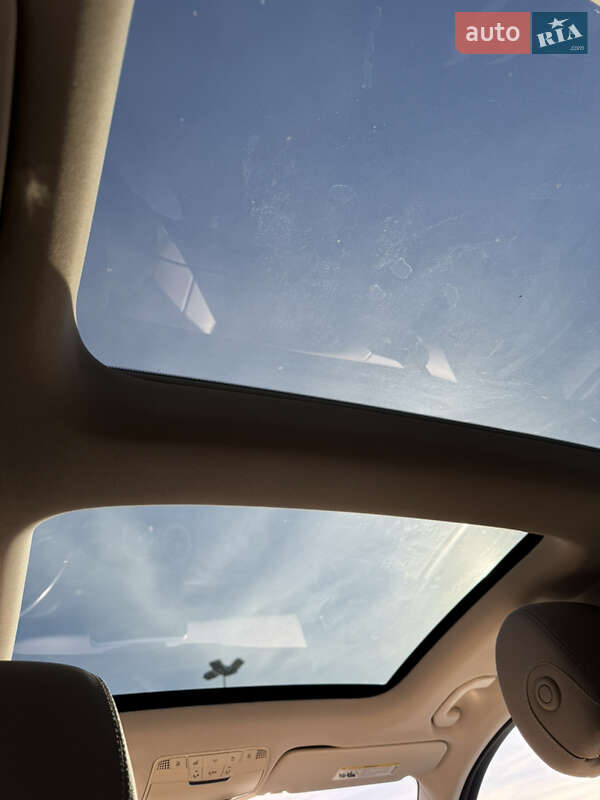 Позашляховик / Кросовер Mercedes-Benz GLC-Class 2016 в Києві фото 10 Позашляховик / Кросовер Mercedes-Benz GLC-Class 2016 в Києві