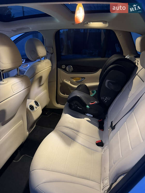 Внедорожник / Кроссовер Mercedes-Benz GLC-Class 2017 в Киеве