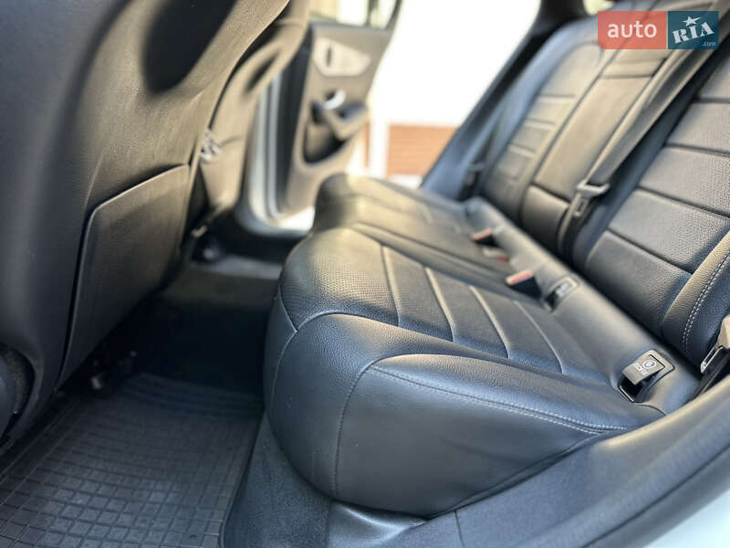 Позашляховик / Кросовер Mercedes-Benz GLC-Class 2018 в Дрогобичі фото 120 Позашляховик / Кросовер Mercedes-Benz GLC-Class 2018 в Дрогобичі