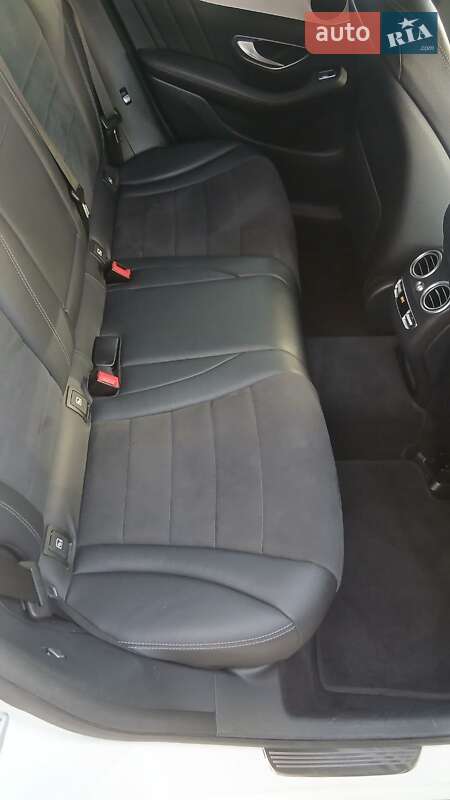 Позашляховик / Кросовер Mercedes-Benz GLC-Class 2015 в Одесі фото 7 Позашляховик / Кросовер Mercedes-Benz GLC-Class 2015 в Одесі