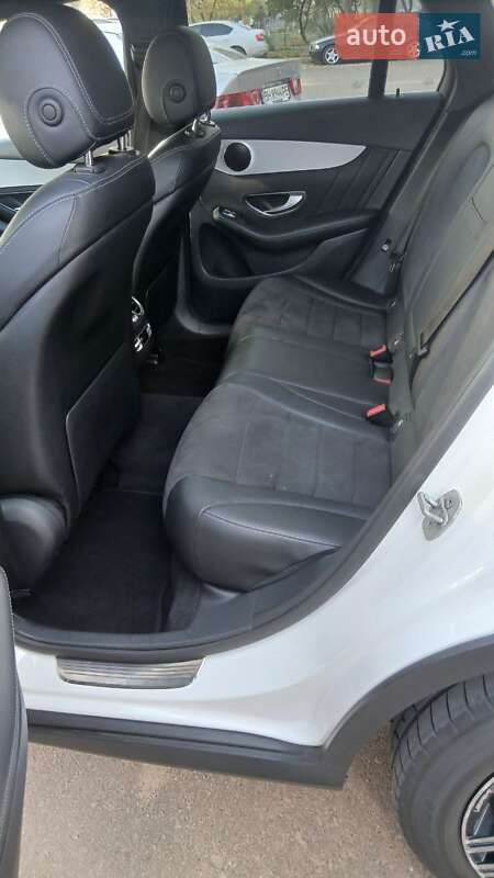 Позашляховик / Кросовер Mercedes-Benz GLC-Class 2015 в Одесі фото 10 Позашляховик / Кросовер Mercedes-Benz GLC-Class 2015 в Одесі
