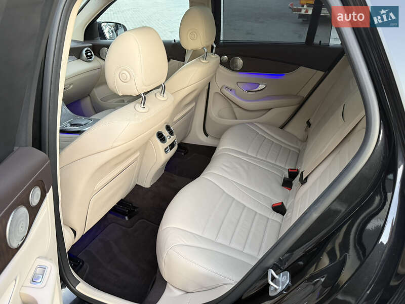 Позашляховик / Кросовер Mercedes-Benz GLC-Class 2021 в Чернівцях