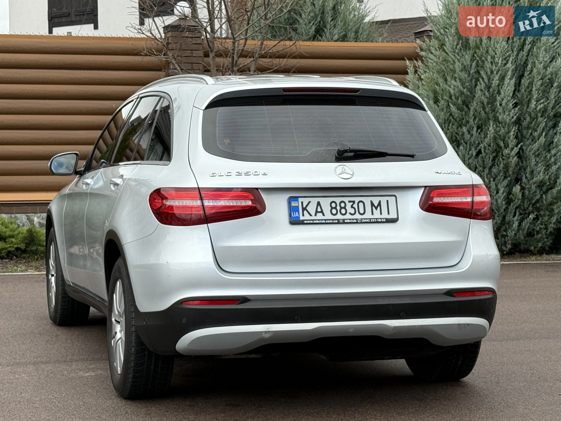 2016 Mercedes-Benz GLC - мініатюра 21