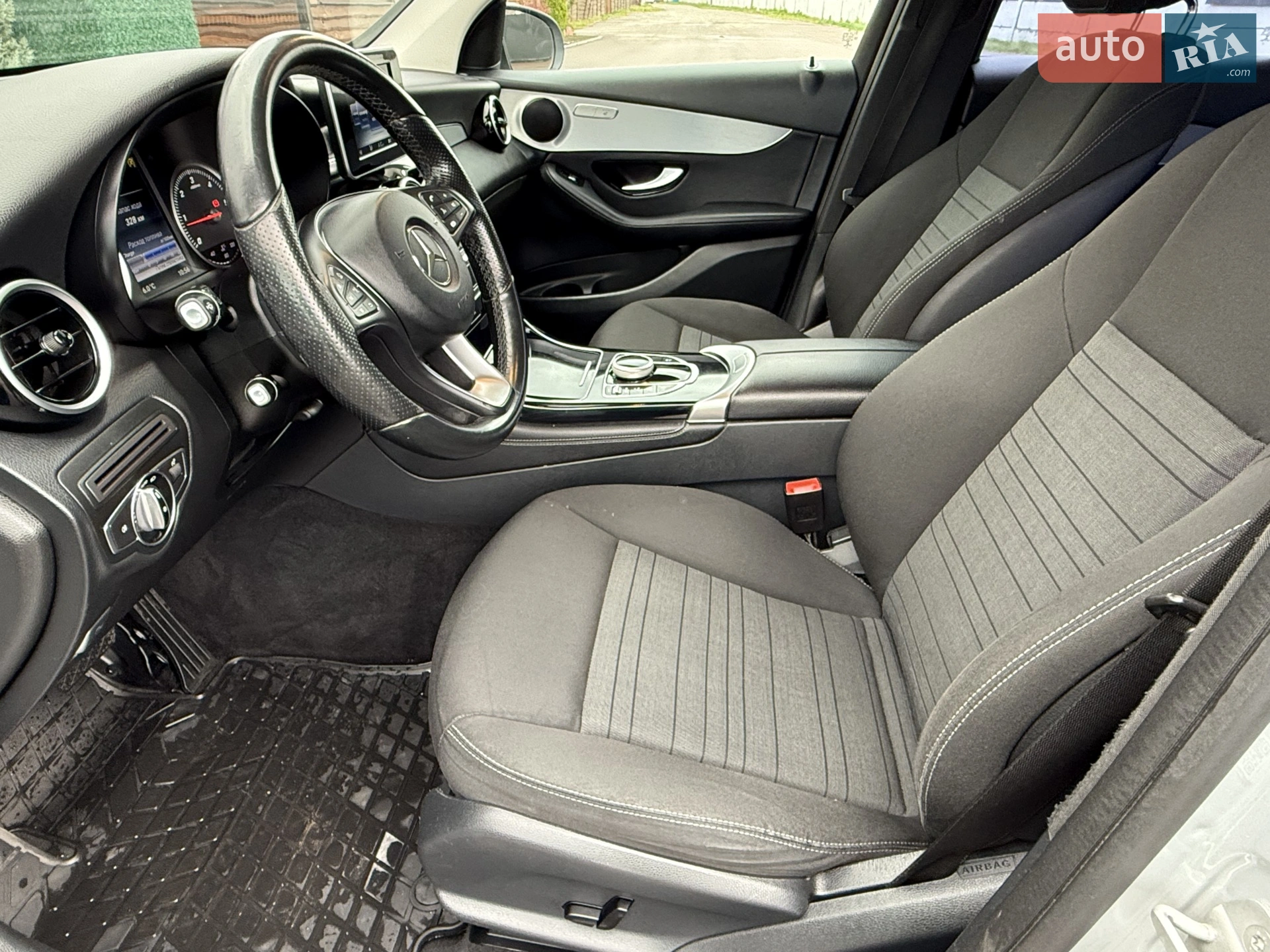 2016 Mercedes-Benz GLC - мініатюра 33