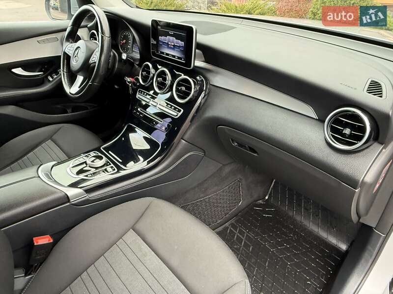 Позашляховик / Кросовер Mercedes-Benz GLC-Class 2016 в Києві
