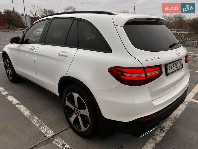 Позашляховик / Кросовер Mercedes-Benz GLC-Class 2017 в Києві фото 4 Позашляховик / Кросовер Mercedes-Benz GLC-Class 2017 в Києві