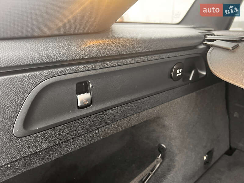 Позашляховик / Кросовер Mercedes-Benz GLC-Class 2017 в Києві фото 10 Позашляховик / Кросовер Mercedes-Benz GLC-Class 2017 в Києві