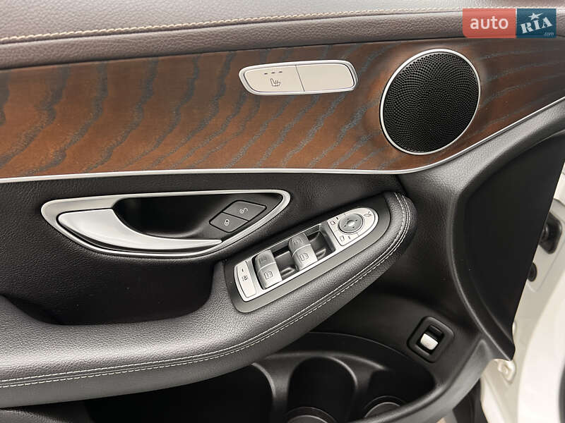 Позашляховик / Кросовер Mercedes-Benz GLC-Class 2017 в Києві фото 13 Позашляховик / Кросовер Mercedes-Benz GLC-Class 2017 в Києві