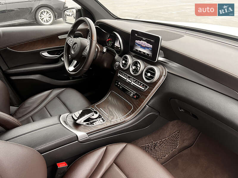 Позашляховик / Кросовер Mercedes-Benz GLC-Class 2017 в Києві фото 30 Позашляховик / Кросовер Mercedes-Benz GLC-Class 2017 в Києві