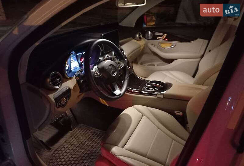 Внедорожник / Кроссовер Mercedes-Benz GLC-Class 2017 в Киеве