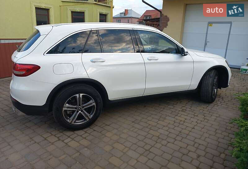 Внедорожник / Кроссовер Mercedes-Benz GLC-Class 2017 в Киеве