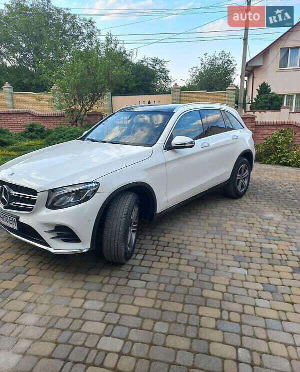 Mercedes-Benz GLC-Class 2017 Mercedes-Benz GLC-Class 2017