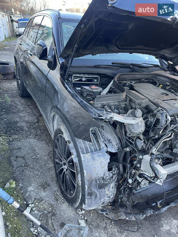 Внедорожник / Кроссовер Mercedes-Benz GLC-Class 2016 в Львове фото 2 Внедорожник / Кроссовер Mercedes-Benz GLC-Class 2016 в Львове