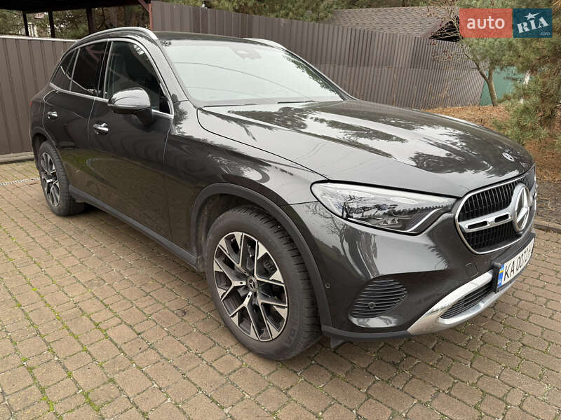 Mercedes-Benz GLC-Class 2023