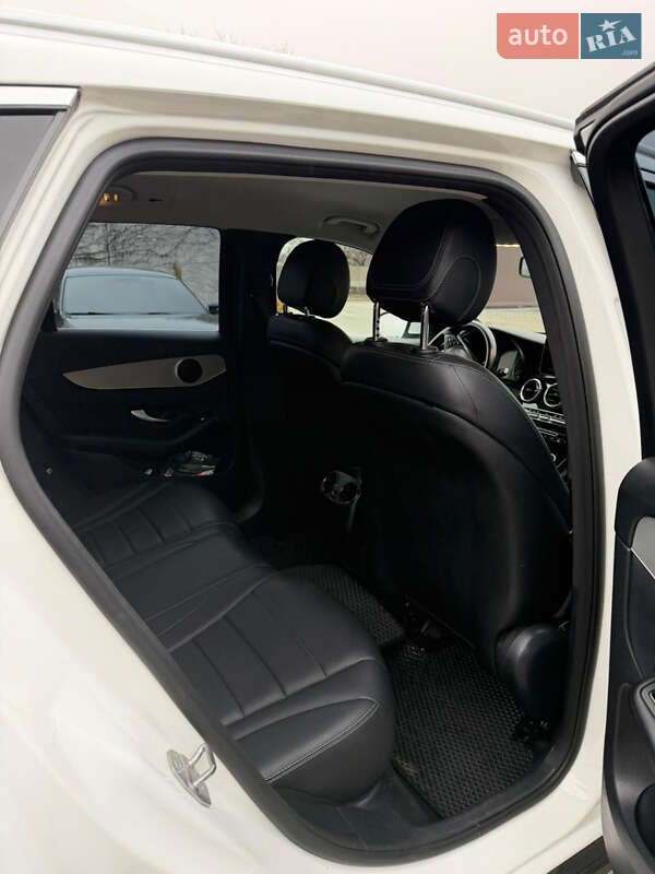 Внедорожник / Кроссовер Mercedes-Benz GLC-Class 2017 в Запорожье фото 11 Внедорожник / Кроссовер Mercedes-Benz GLC-Class 2017 в Запорожье